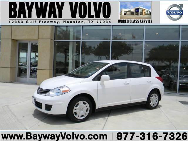 2011 Nissan Versa SR5 E. Cab 4x4 V8
