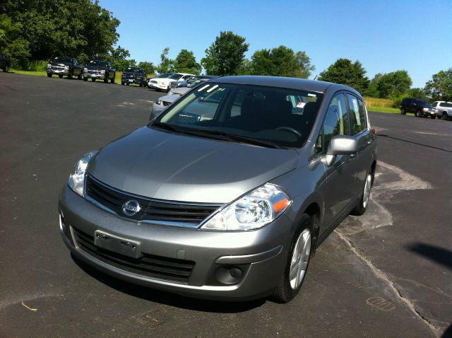 2011 Nissan Versa Carrera C4S