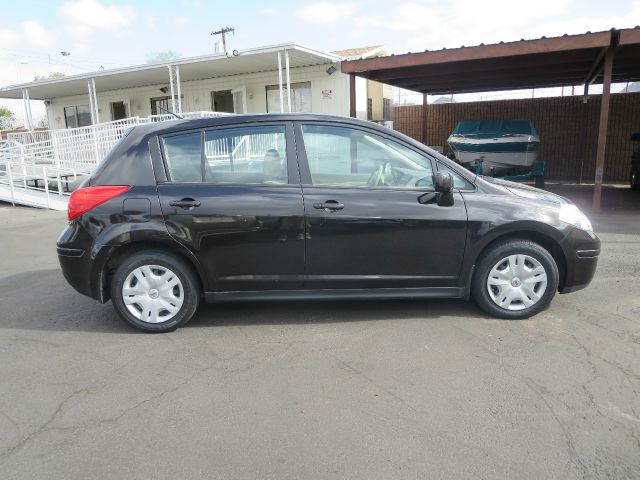 2011 Nissan Versa Carrera C4S