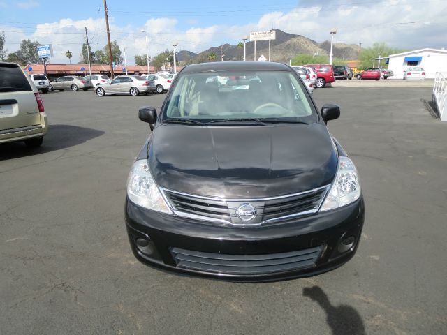 2011 Nissan Versa Carrera C4S