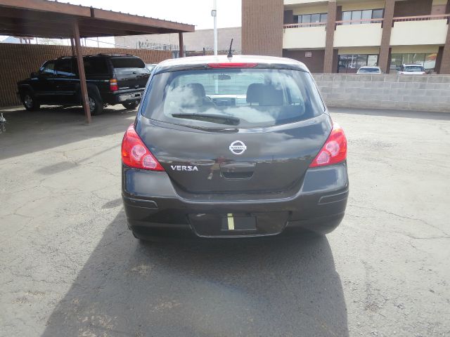 2011 Nissan Versa Carrera C4S