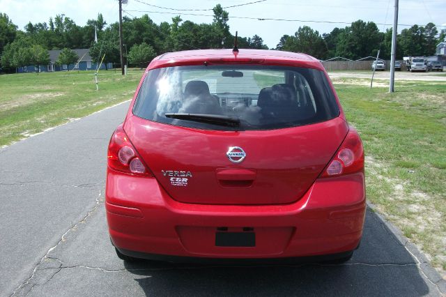 2011 Nissan Versa Carrera C4S