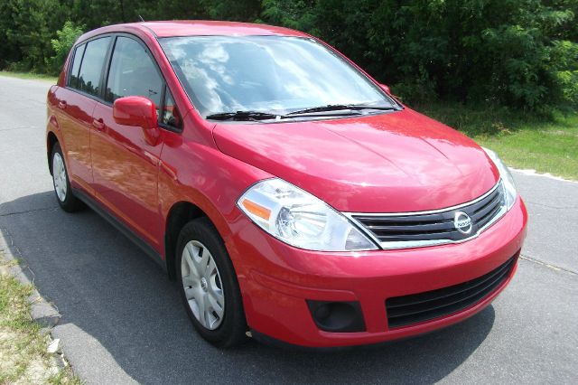 2011 Nissan Versa Carrera C4S