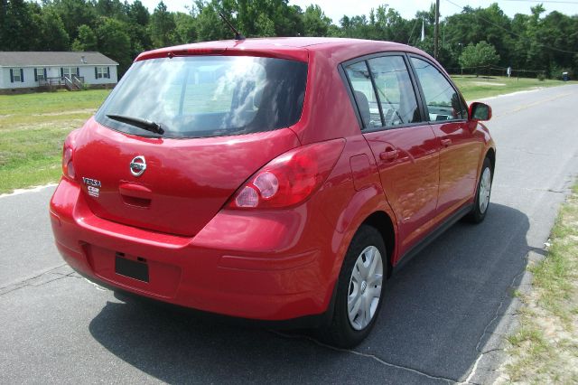 2011 Nissan Versa Carrera C4S