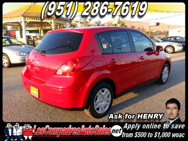 2011 Nissan Versa Carrera C4S