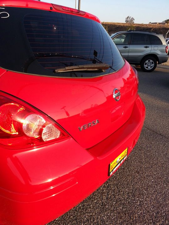 2011 Nissan Versa Carrera C4S