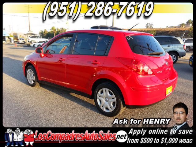 2011 Nissan Versa Carrera C4S