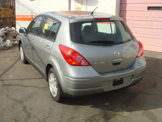 2011 Nissan Versa Sportxcab Crew Cab