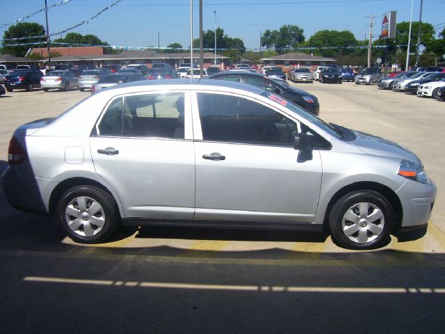 2011 Nissan Versa Ws6 Lt 1