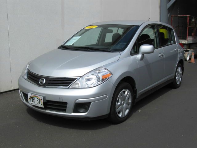 2011 Nissan Versa Carrera C4S