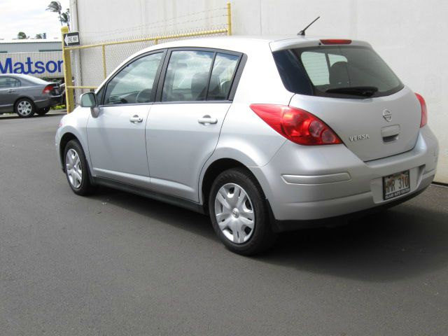 2011 Nissan Versa Carrera C4S