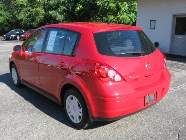 2012 Nissan Versa Carrera C4S