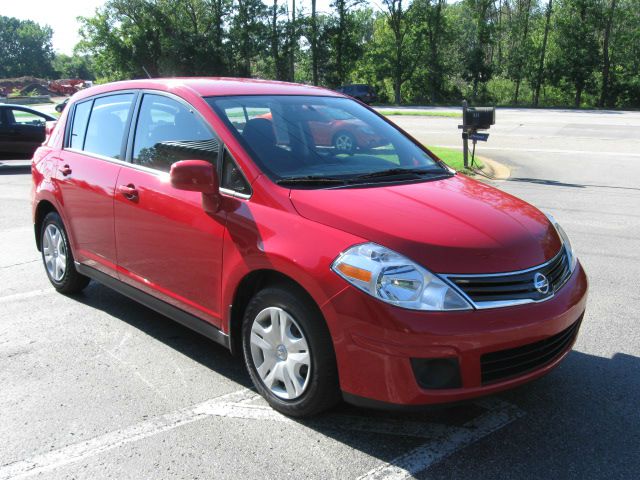 2012 Nissan Versa Carrera C4S