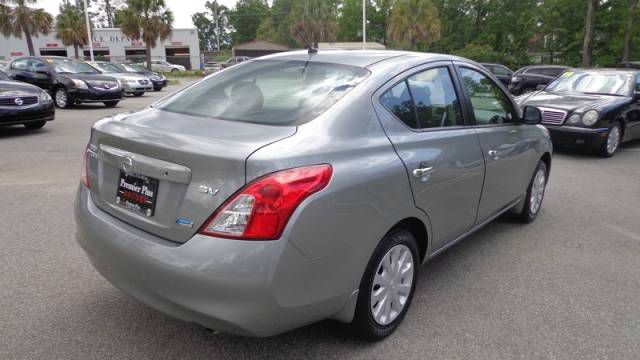 2012 Nissan Versa Track Edition 3.8