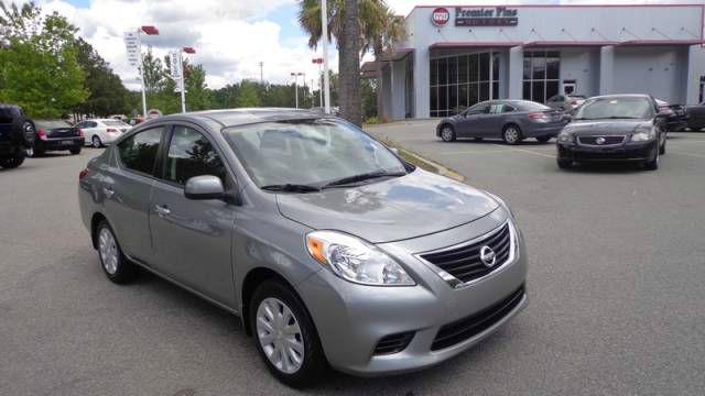 2012 Nissan Versa Track Edition 3.8