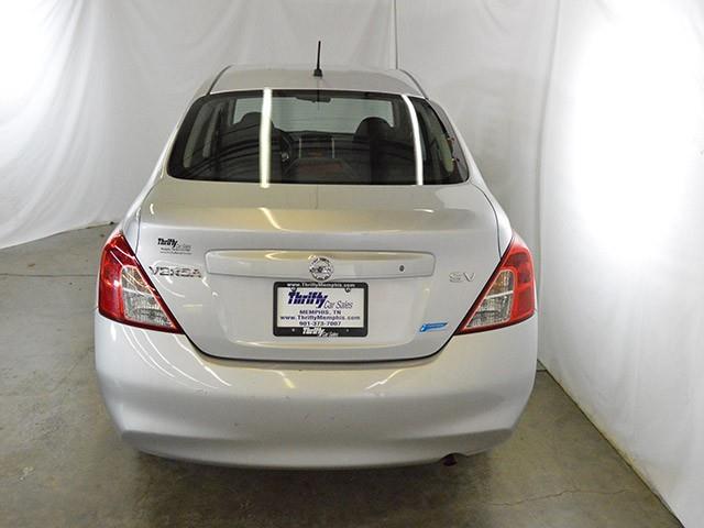 2012 Nissan Versa 4dr Sdn LE Auto (SE) Sedan