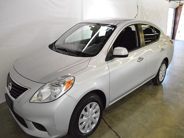 2012 Nissan Versa 4dr Sdn LE Auto (SE) Sedan
