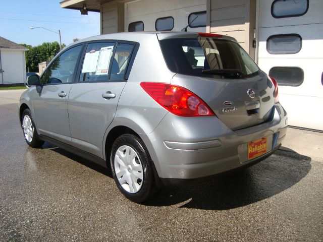 2012 Nissan Versa Carrera C4S