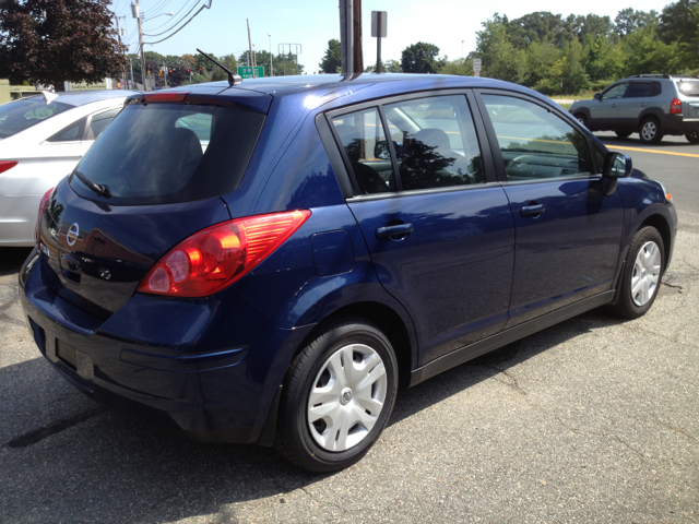 2012 Nissan Versa Carrera C4S
