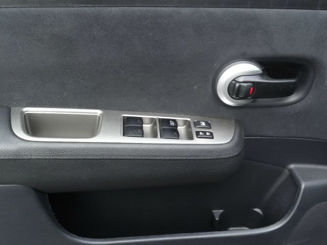 2012 Nissan Versa Carrera C4S