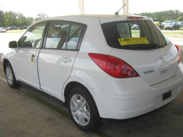 2012 Nissan Versa Carrera C4S