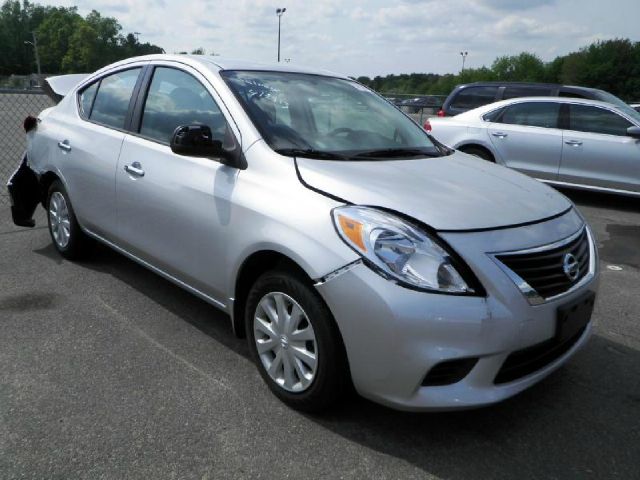 2012 Nissan Versa Track Edition 3.8