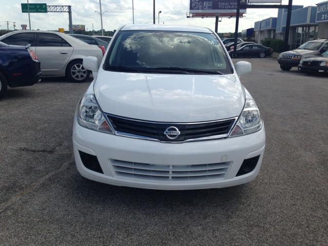 2012 Nissan Versa Carrera C4S