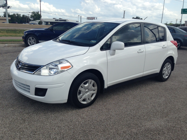 2012 Nissan Versa Carrera C4S