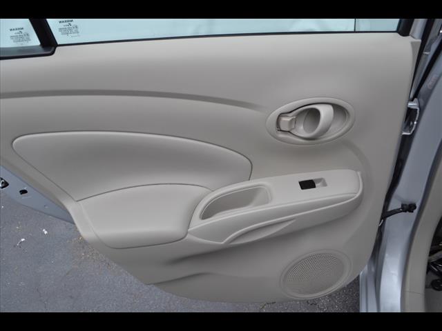 2012 Nissan Versa 745lilow Milesmint Condtionclean Carfax Se