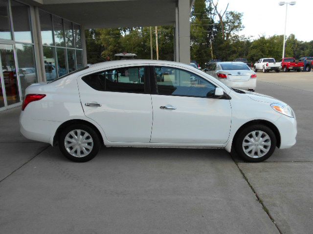 2012 Nissan Versa 1500 SLE Ext. Cab 2WD