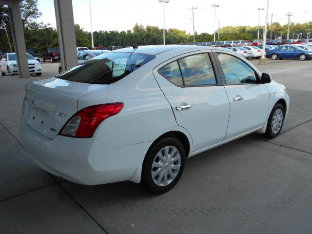 2012 Nissan Versa 1500 SLE Ext. Cab 2WD
