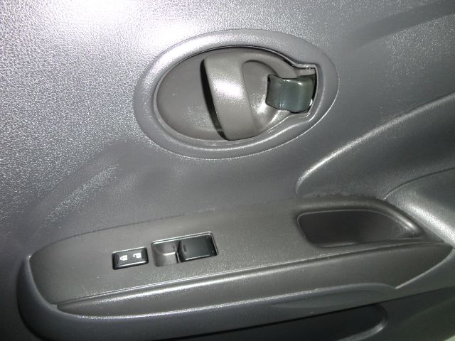 2012 Nissan Versa Track Edition 3.8