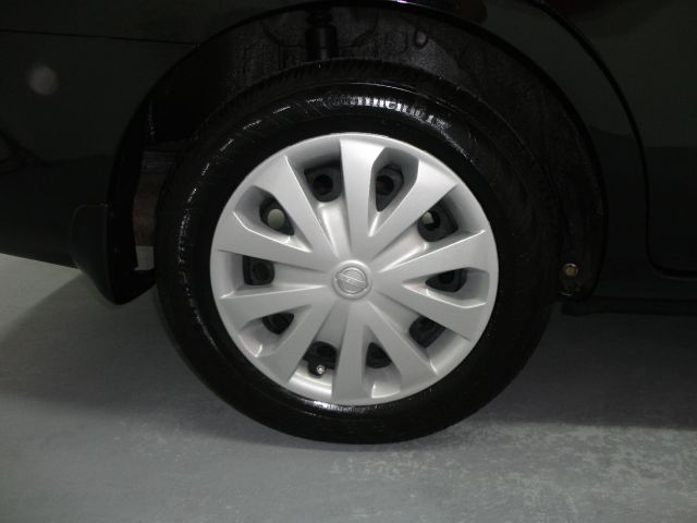 2012 Nissan Versa Track Edition 3.8