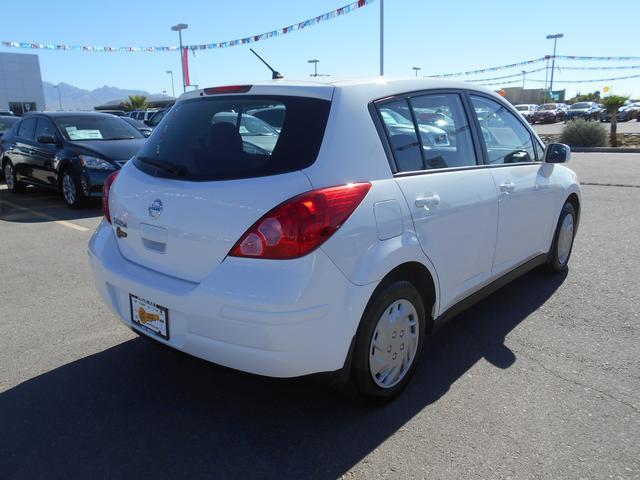 2012 Nissan Versa E43