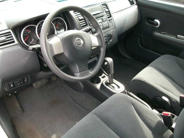2012 Nissan Versa Carrera C4S