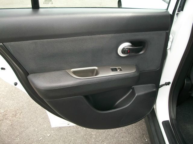 2012 Nissan Versa Carrera C4S