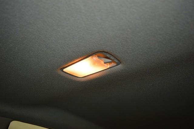 2012 Nissan Versa 4dr Sdn LE Auto (SE) Sedan