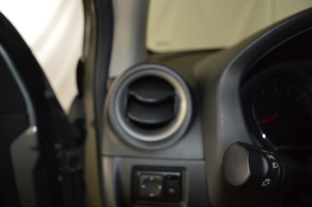 2012 Nissan Versa 4dr Sdn LE Auto (SE) Sedan