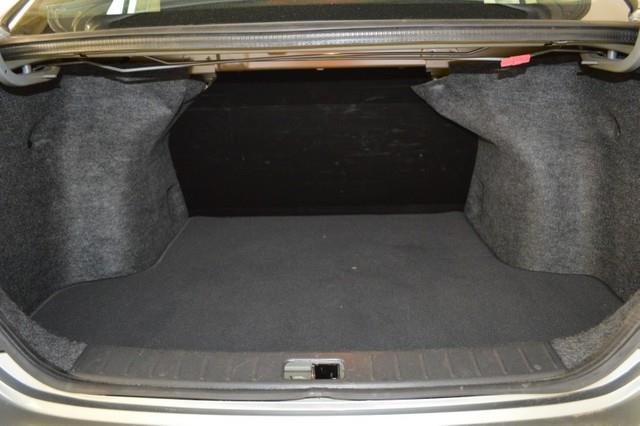 2012 Nissan Versa 4dr Sdn LE Auto (SE) Sedan