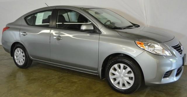 2012 Nissan Versa 4dr Sdn LE Auto (SE) Sedan