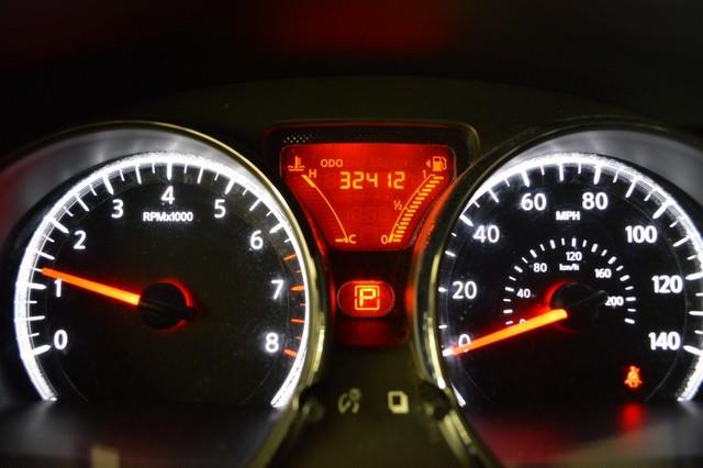 2012 Nissan Versa 4dr Sdn LE Auto (SE) Sedan