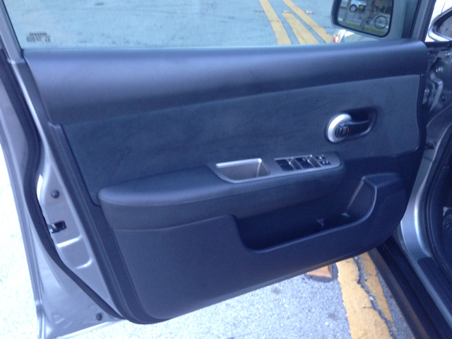 2012 Nissan Versa Carrera C4S