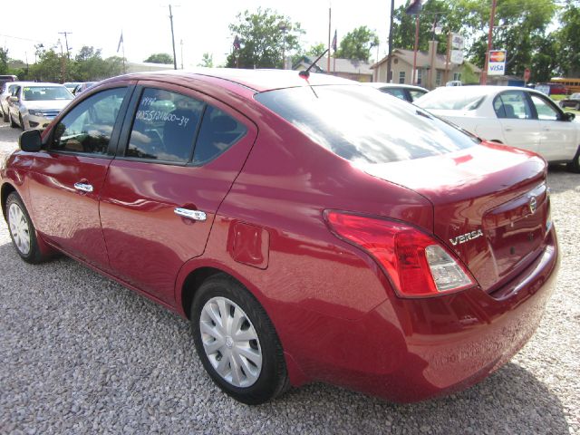 2012 Nissan Versa Unknown