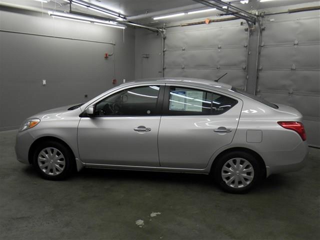 2012 Nissan Versa Unknown