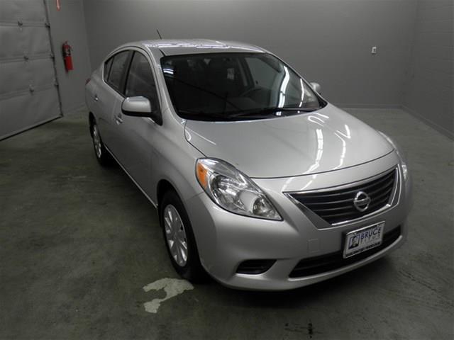 2012 Nissan Versa Unknown