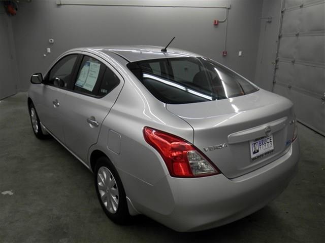 2012 Nissan Versa Unknown