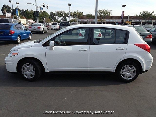 2012 Nissan Versa Unknown