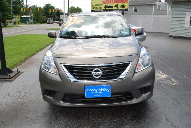 2013 Nissan Versa With Bluetoothconvenience Pkg