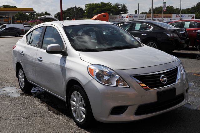 2013 Nissan Versa T6/ AWD
