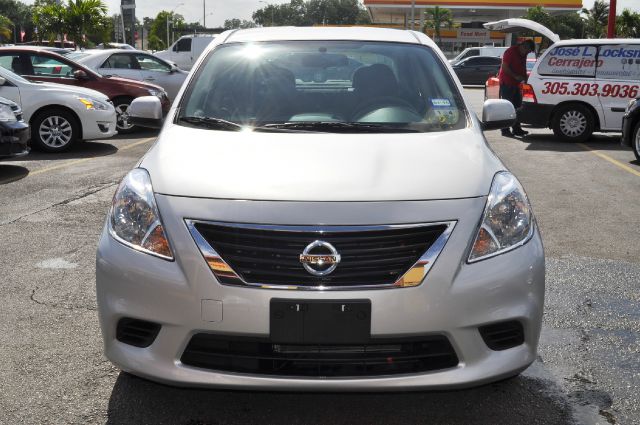 2013 Nissan Versa T6/ AWD